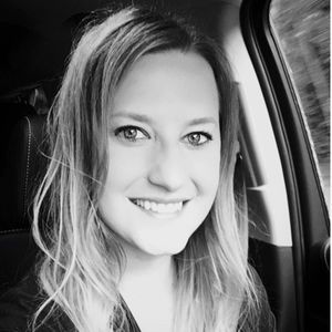 Meet your Posher, Holly